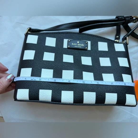 Kate Spade Grove Street Crossbody bag in Pop Art pattern - Picture 10 of 12